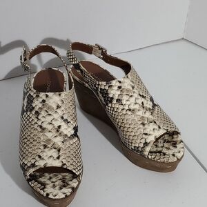 Donald J. Pliner 7.5 Fleur Beige and Black Wedge Sandals